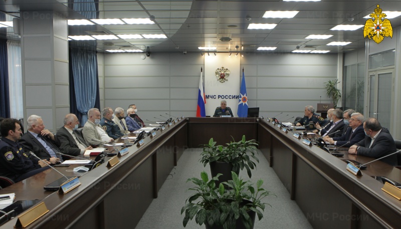 Ветераны МЧС России обсудили подготовку к организации празднования Дня Победы