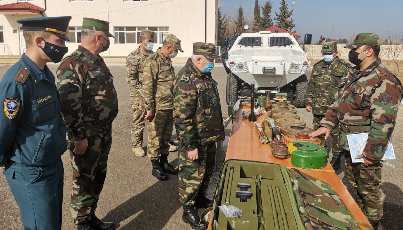 Первая группа азербайджанских пиротехников подготовлена специалистами МЧС России