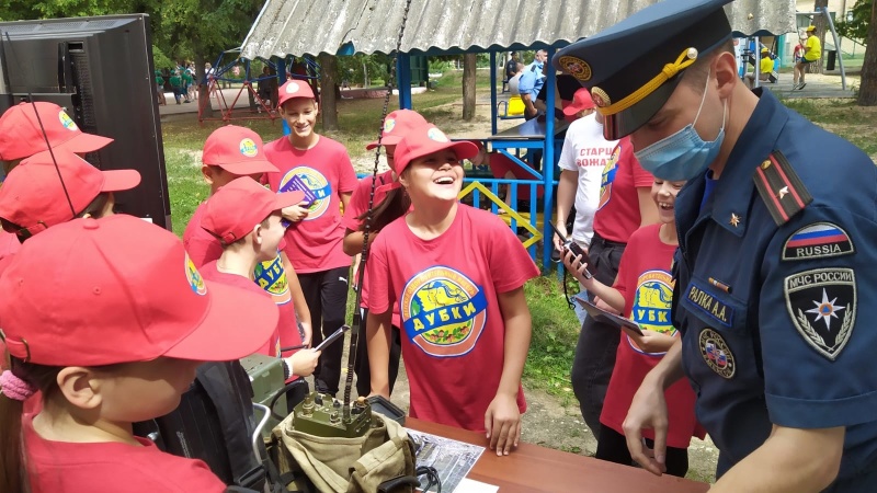 «День МЧС России» прошел в детском лагере «Дубки»