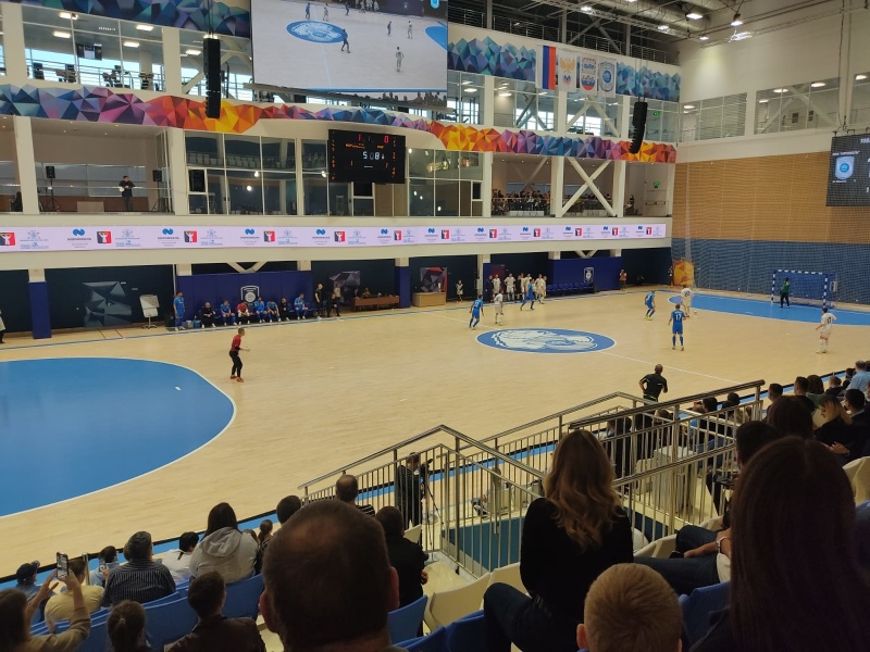 Участники межведомственного опытно-исследовательского учения в Арктике провели товарищеский матч по мини-футболу