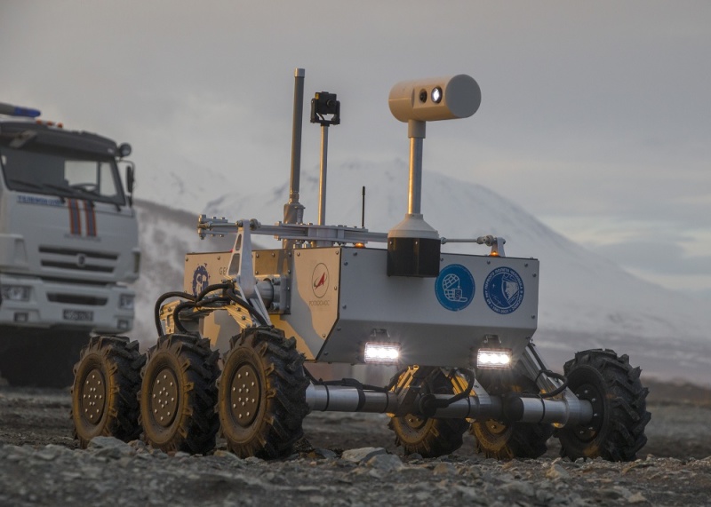 Ко Дню космонавтики: спасатели МЧС России оказали помощь в организации уникальных для Камчатки соревнований