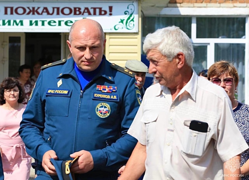Александр Куренков проинспектировал ход восстановления жилья в Курганской области взамен пострадавшего от пожаров