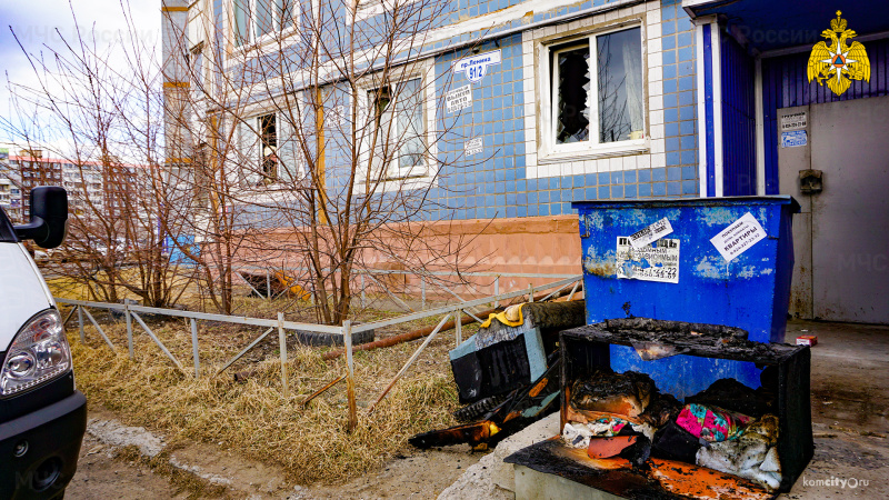 Случайно оказавшийся на месте Комсомольский спасатель вытащил мать троих детей из горящей квартиры