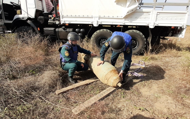МЧС России обезвредило в Чечне авиационную бомбу ФАБ-500 (видео)