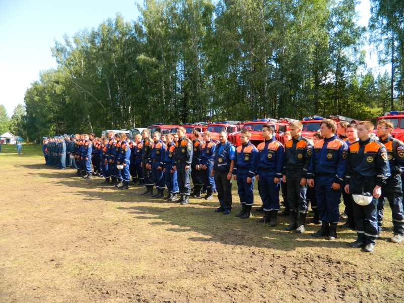 МЧС России поздравляет Всероссийский студенческий корпус спасателей с 19-летием