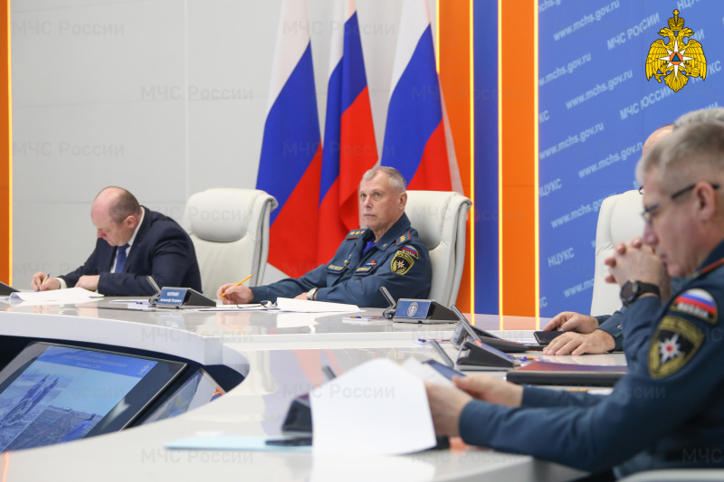 МЧС России: за неделю допущено к эксплуатации 105 ледовых переправ и 20 зимников протяжённостью более 2,7 тыс. км