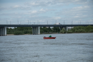 Внимание, судоводители! Пропуск древесины на реке Обь может затруднить условия плавания маломерных судов