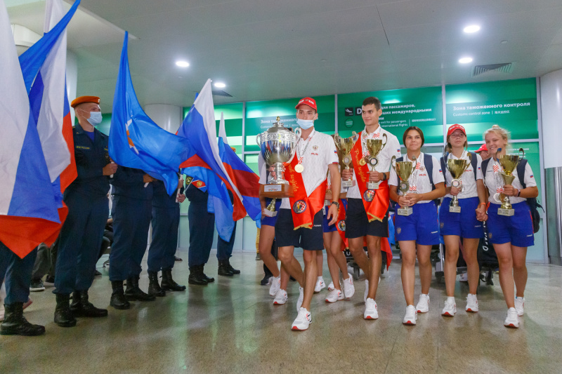 В Москве торжественно встретили юных победителей мирового первенства по пожарно-спасательному спорту