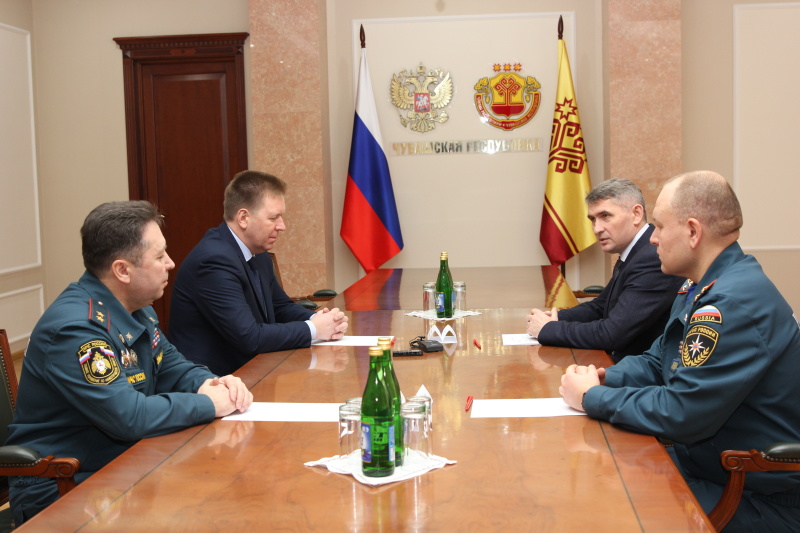 Замминистра МЧС России Николай Гречушкин представил нового начальника Главного управления по Чувашской республике