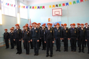 Погоны кадетов вручили новосибирским юным спасателям