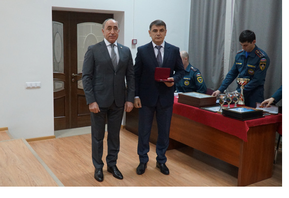 Нариман Казимагамедов поздравил личный состав с наступающим Новым годом