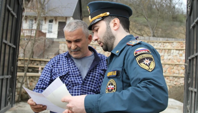 МЧС России разъясняет новые требования пожарной безопасности для садоводов и дачников