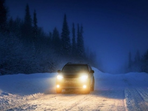 Спасатели МЧС России предупреждают водителей об опасности дальних поездок в непогоду