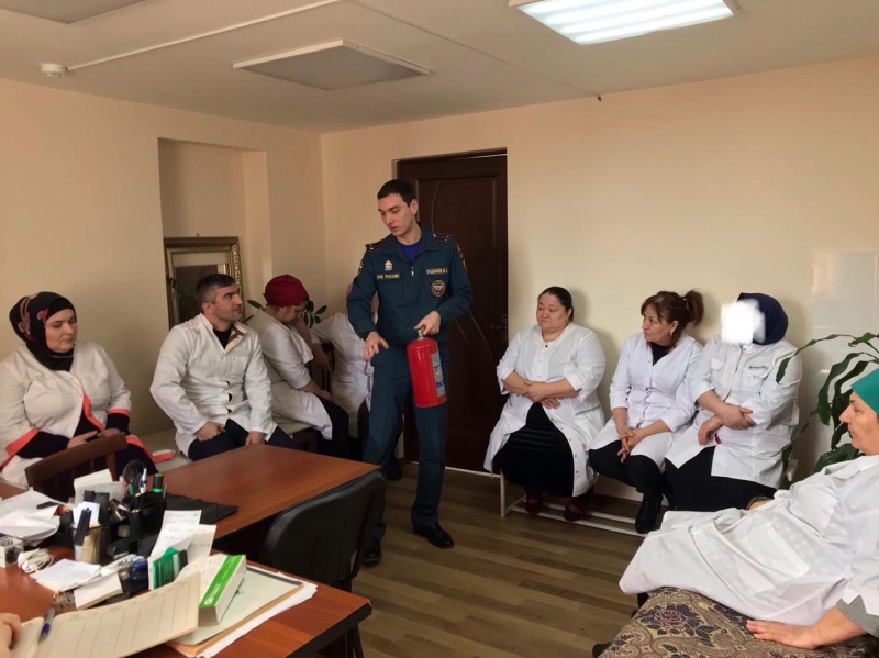 Медиков ознакомили с требованиями пожарной безопасности