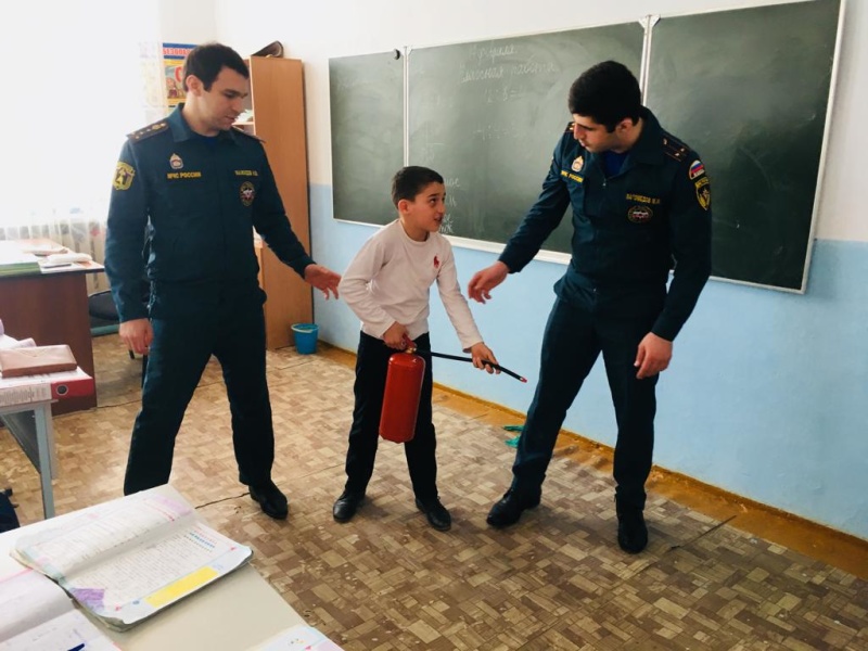 К 30-летию МЧС России: обучаем подрастающее поколение