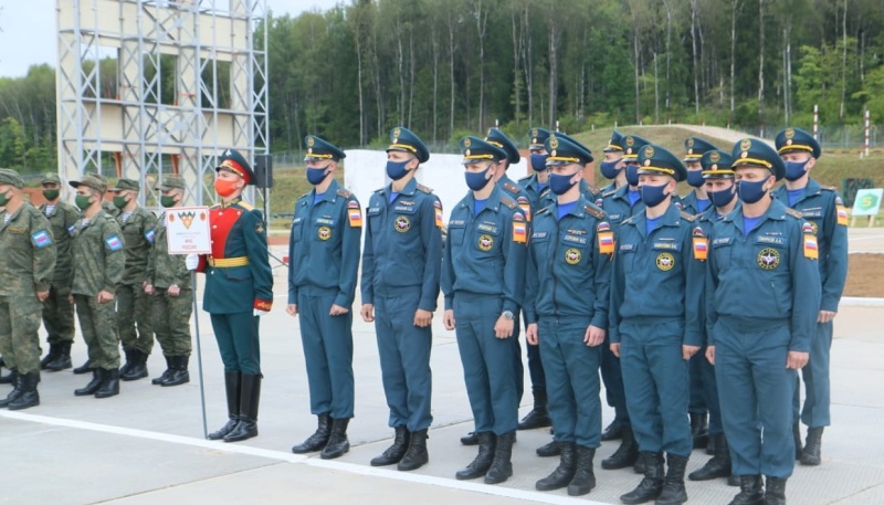 Военнослужащие центра «Лидер» принимают участие в Международном про-фессиональном конкурсе «Аварийный район»