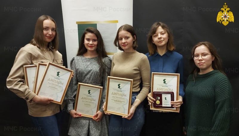 Сотрудница пресс-службы Новосибирского МЧС России стала лауреатом конкурса молодых журналистов (видео)