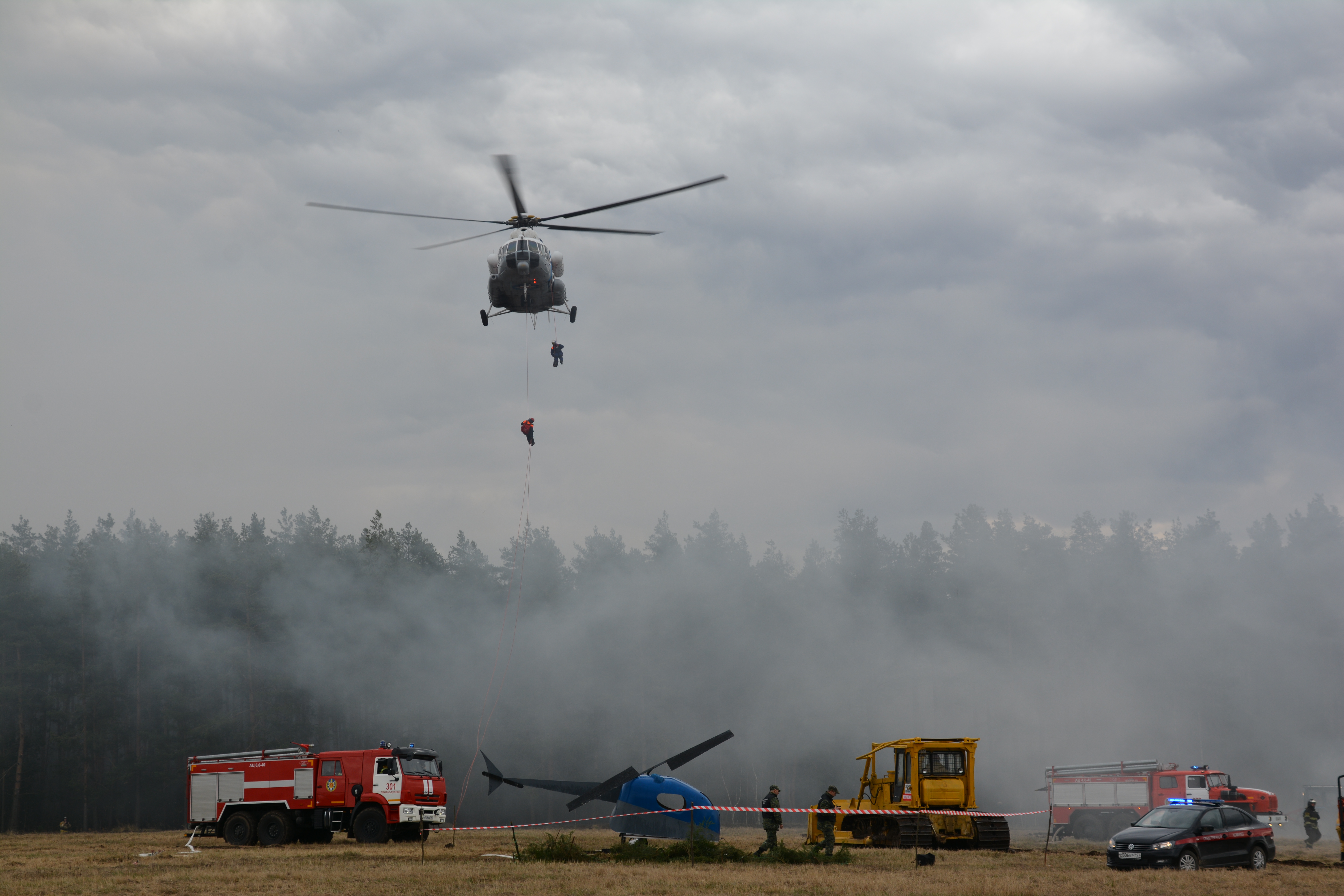 Масштабные тактико-специальные учения по ликвидации последствий ландшафтных пожаров проведены в Подмосковье