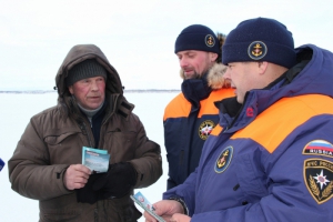 Акция «Безопасный лед» продолжается 