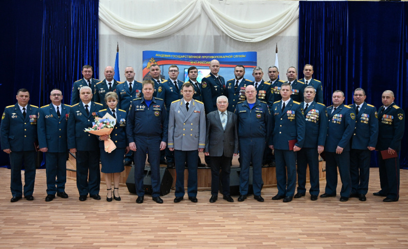 В Академии ГПС МЧС России состоялся выпуск слушателей Института развития