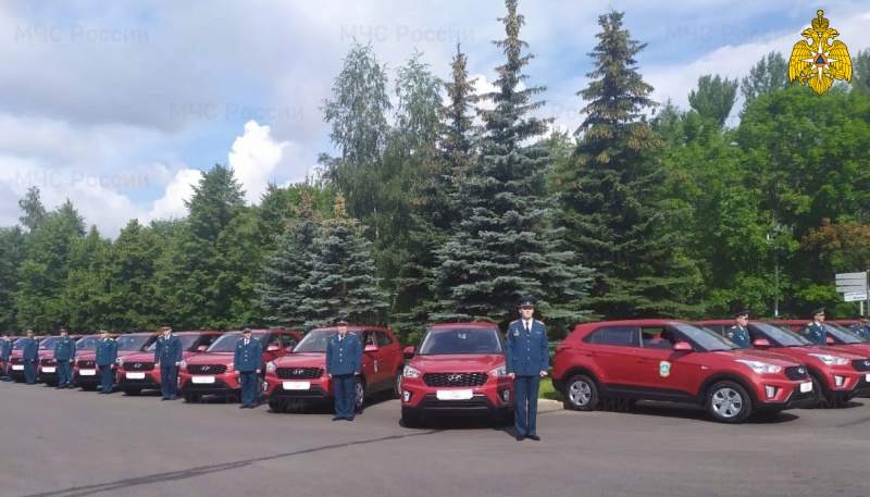 Органам госпожнадзора МЧС России в Центральном федеральном округе вручили 60 автомобилей