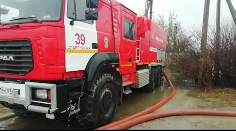 Силы МЧС России привлекаются для ликвидации последствий неблагоприятных метеоявлений