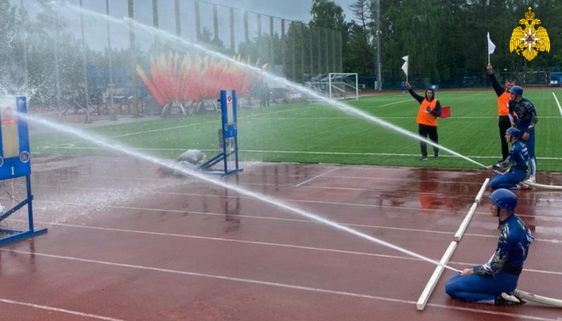 Команда Санкт-Петербургского университета МЧС России завоевала первое место в соревновании по пожарно-спасательному спорту