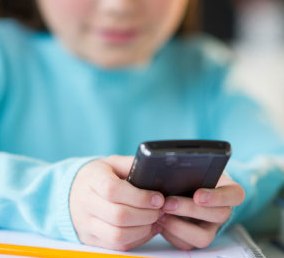 Пятилетний ребенок набрал номер 112  и  спас  свою маму