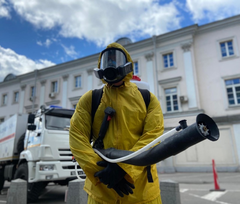 Подразделения МЧС России провели дезинфекцию 6 вокзальных комплексов Москвы