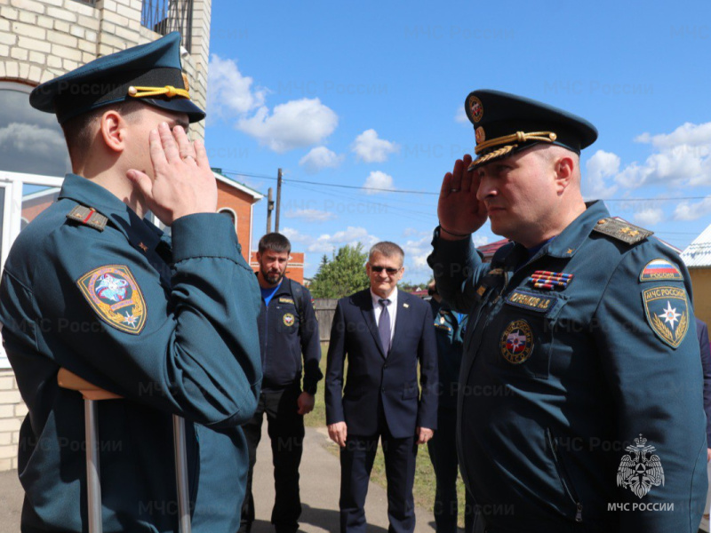 Пиротехник Ногинского спасцентра МЧС России награжден орденом Мужества за выполнение задач в ДНР