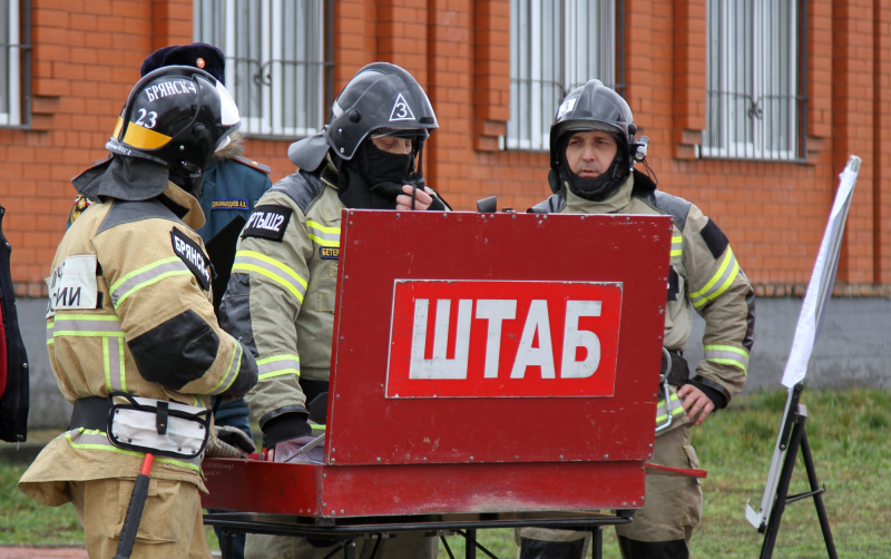 Пожарные Чеченской Республики провели пожарно-тактические учения на объекте с массовым пребыванием людей
