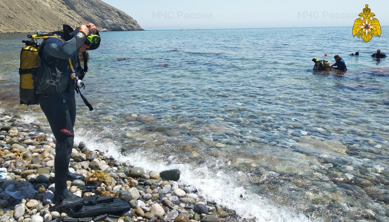 Пиротехники МЧС России уничтожили авиабомбы времен ВОВ в Керчи и на акватории Черного моря