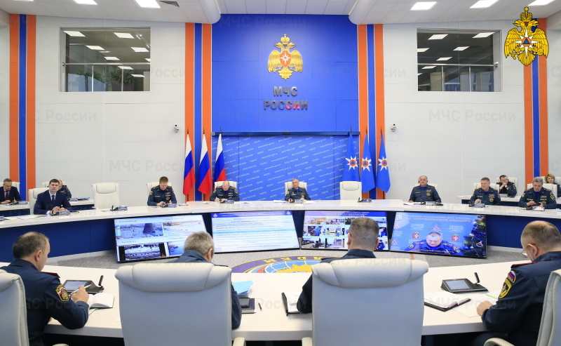 МЧС России усилило силы и средства для обеспечения безопасности населения на новогодних и рождественских праздниках
