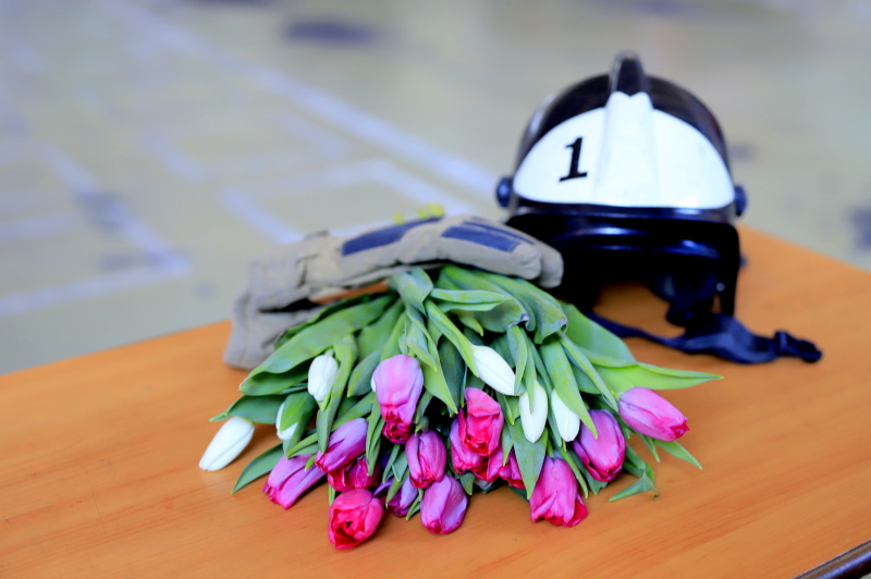 В Международный женский день МЧС России поздравляет всех девушек и женщин и рассказывает о своих прекрасных сотрудницах