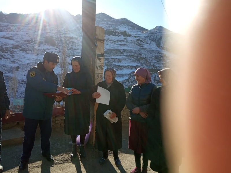 В жилом секторе городов и сел Республики Дагестан проходят подворовые обходы