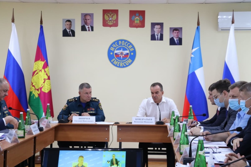 Евгений Зиничев поручил усилить работу по предупреждению и реагированию на ЧС в Краснодарском крае