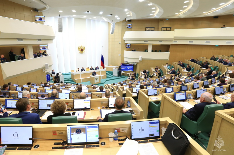 Александр Куренков в Совете Федерации рассказал о реализации комплекса мер по защите населения и территорий новых субъектов