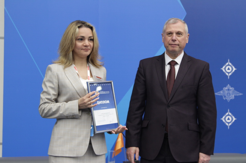 Александр Чуприян наградил лауреатов премий ведомственными наградами и дипломами