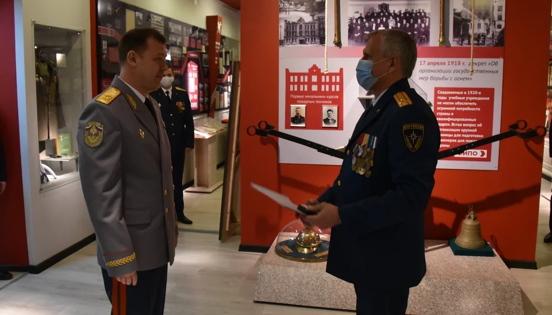 В АГПС МЧС России состоялся выпуск слушателей факультета руководящих кадров