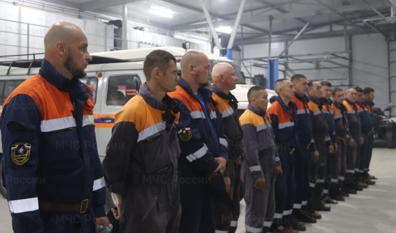 В Якутии МЧС России передислоцирует силы и средства на сложные участки пожаров
