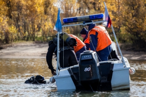 В Новосибирской области из-за грубых нарушений правил безопасности опрокинулась лодка с рыбаками