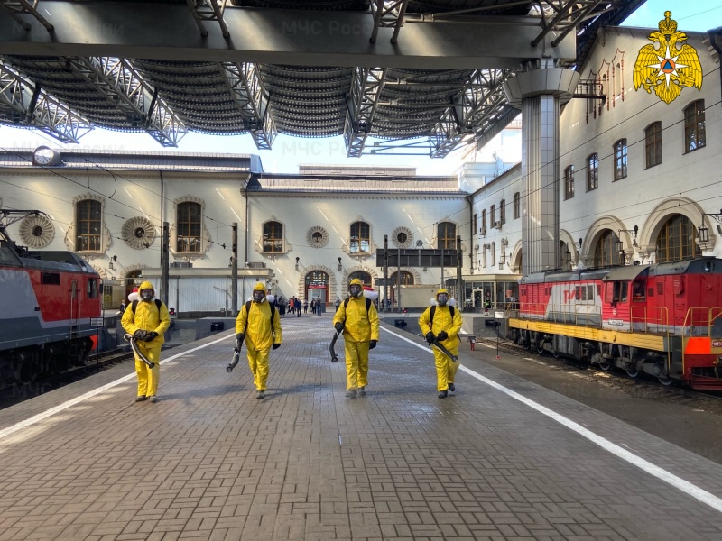 Подразделения ведомственного Центра «Лидер» провели дезинфекцию Казанского вокзала в Москве