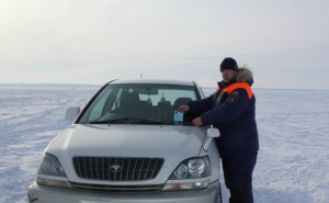 В Сибири к административной ответственности за выезд на лед привлечено 200 человек