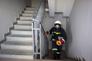 Новосибирские спасатели эвакуировали полсотни человек