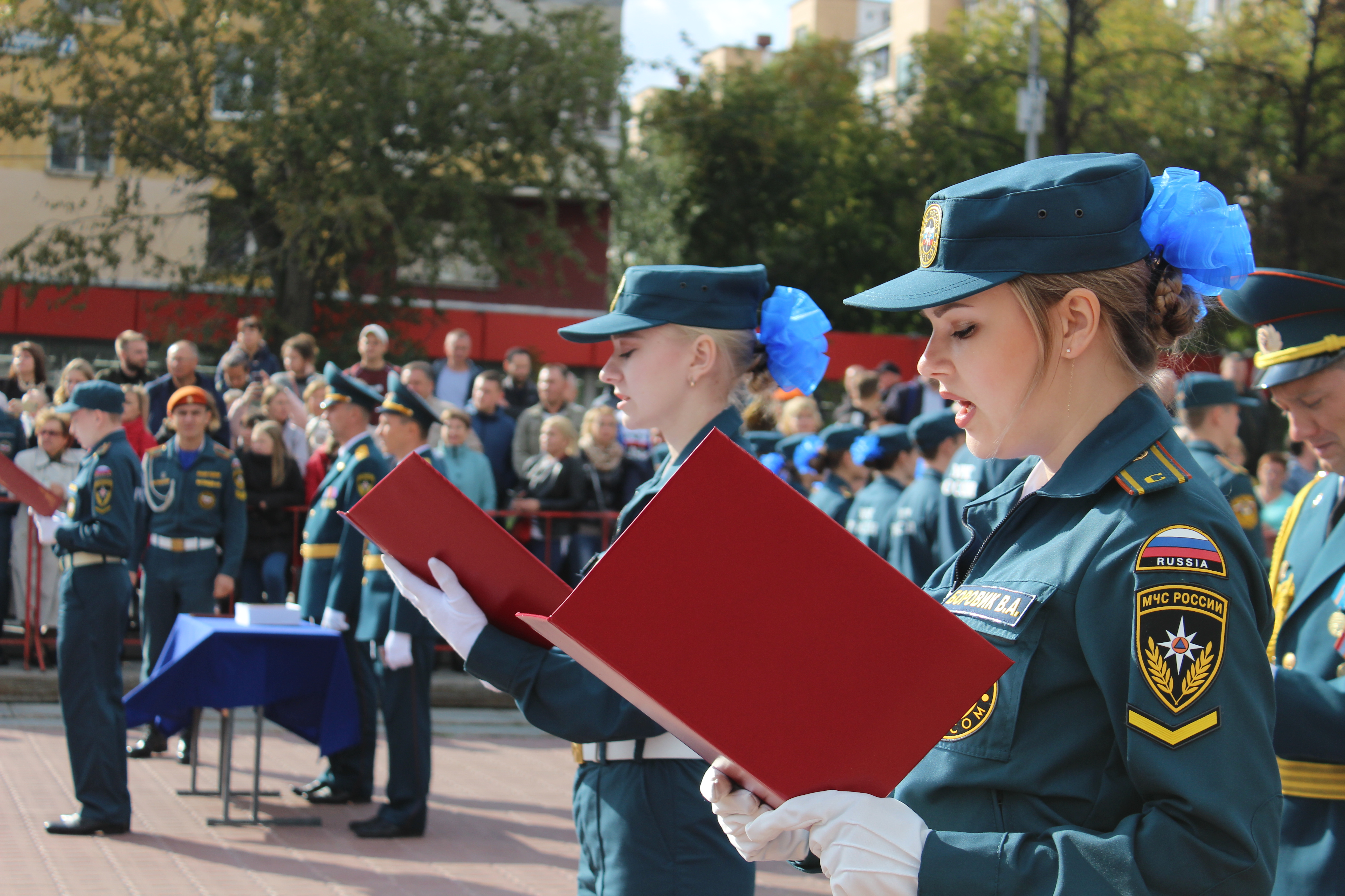 Ежегодно вузы МЧС России выпускают около 5 тысяч специалистов различного профиля