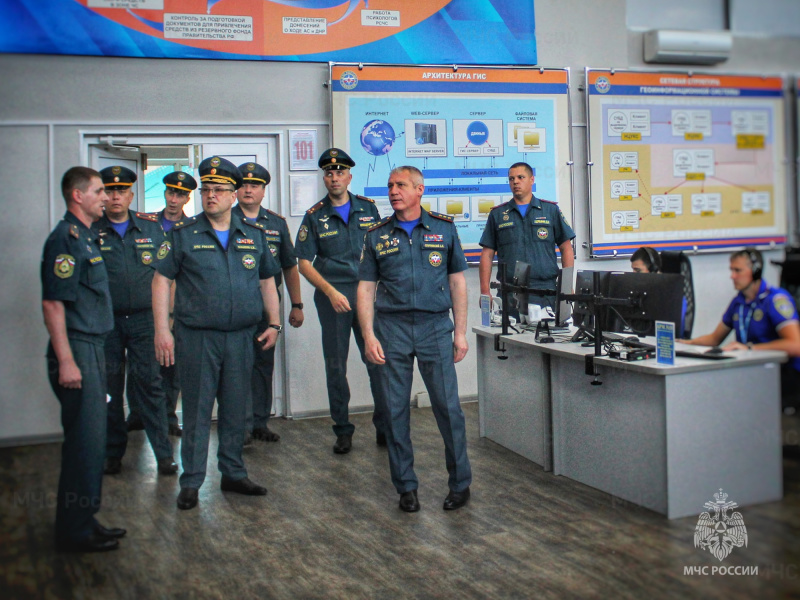 В Краснодаре проверили готовность подразделений МЧС России